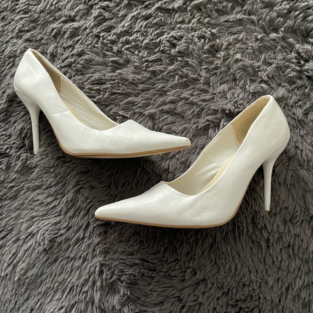 White Delicious stiletto heel